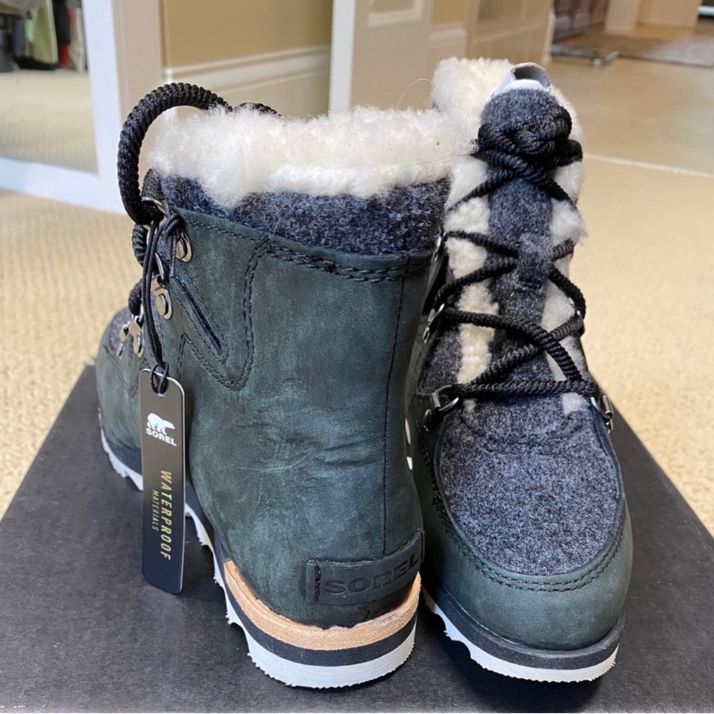 ✨ NEW Sorel Waterproof Black & Grey Boots ✨ - Picture 3 of 5